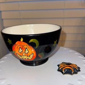 Susan Winget Halloween Bowl and Spider Magnet‎
